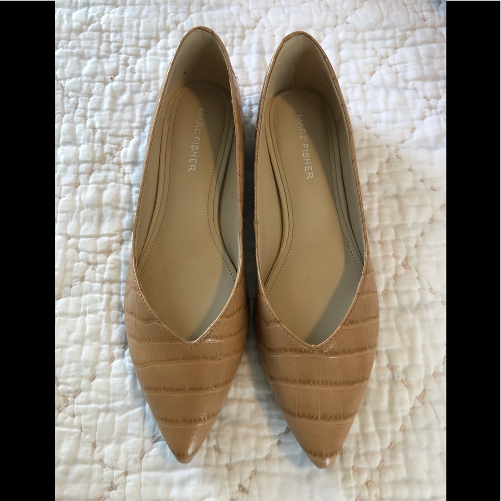 Marc Fisher - Tan Croc flats - size 6.5